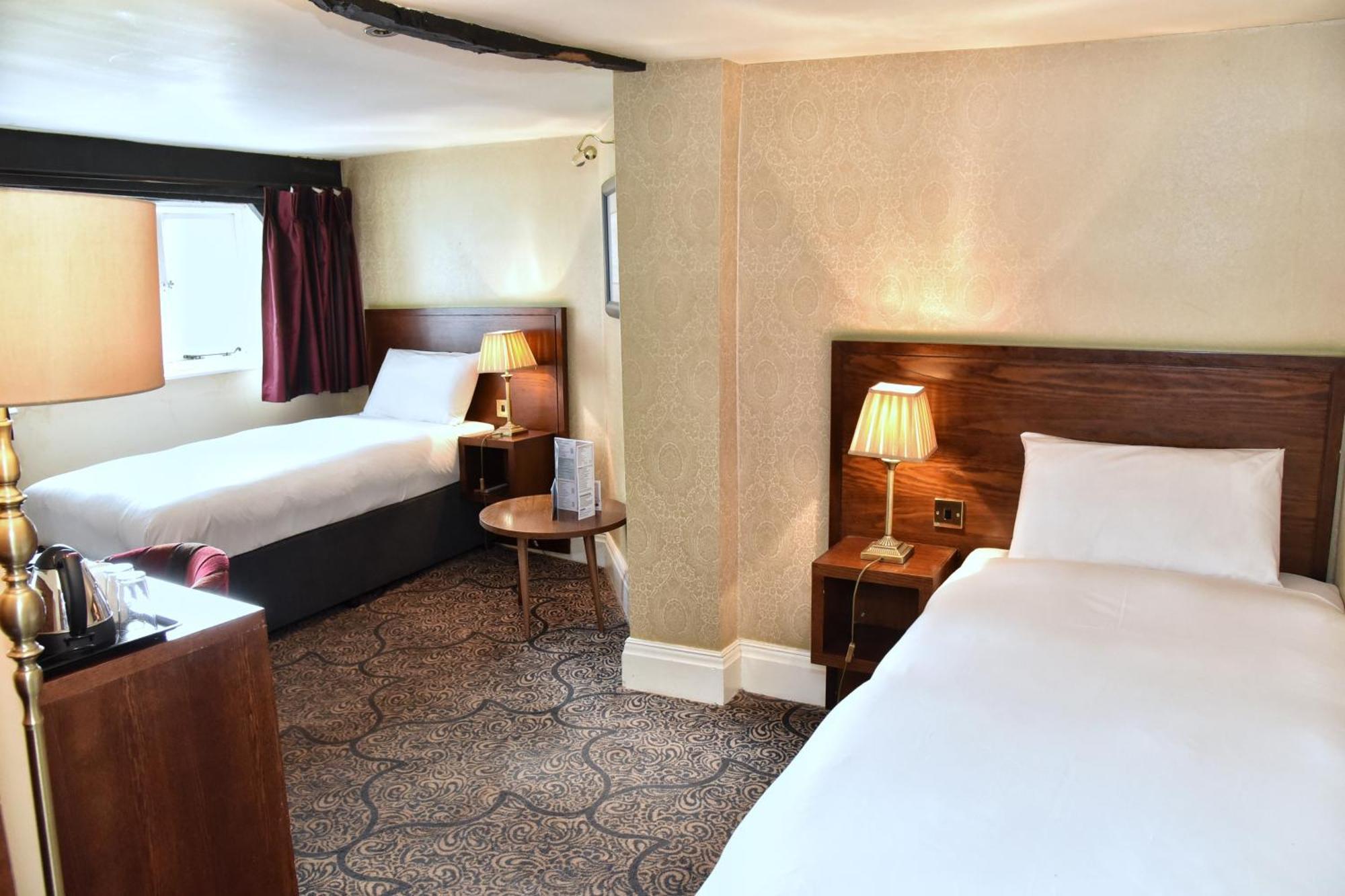 The Castle Hotel Wetherspoon 루틴 외부 사진