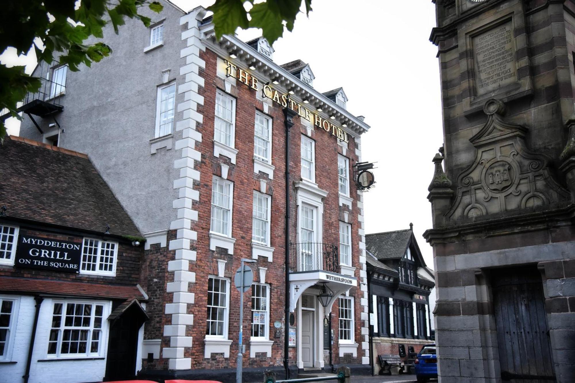 The Castle Hotel Wetherspoon 루틴 외부 사진