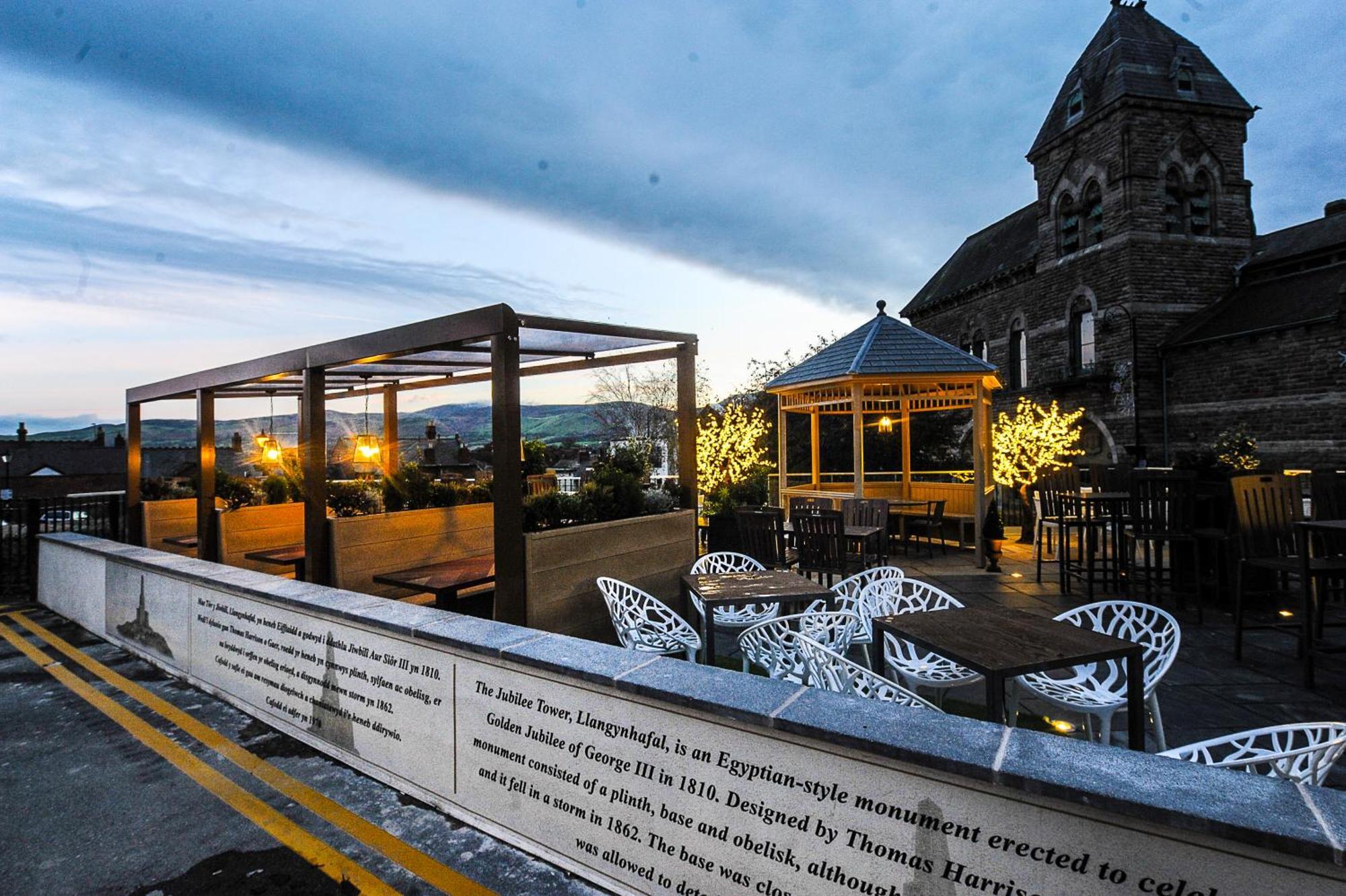 The Castle Hotel Wetherspoon 루틴 외부 사진