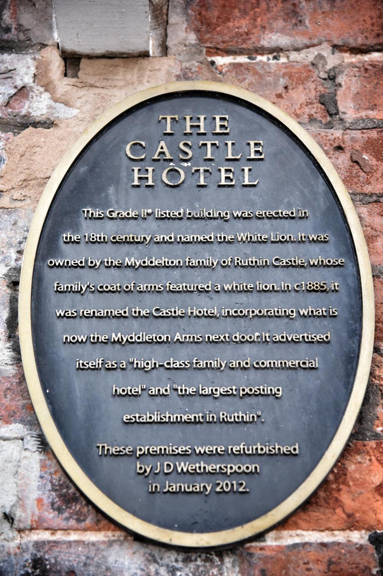 The Castle Hotel Wetherspoon 루틴 외부 사진