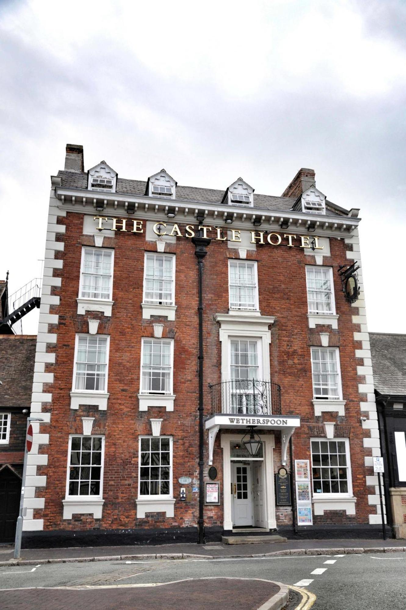 The Castle Hotel Wetherspoon 루틴 외부 사진