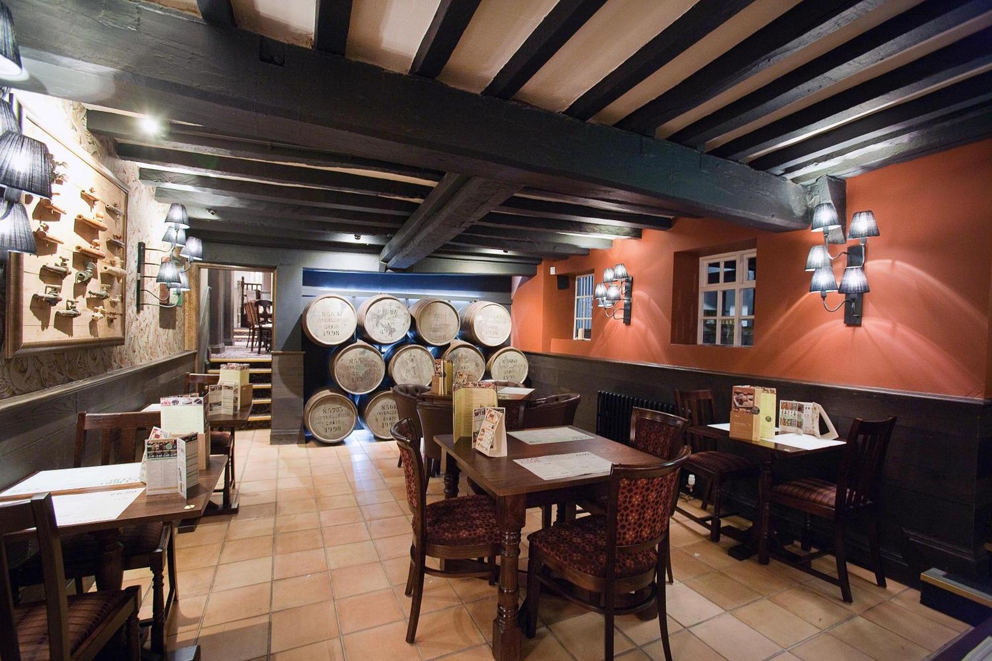 The Castle Hotel Wetherspoon 루틴 외부 사진