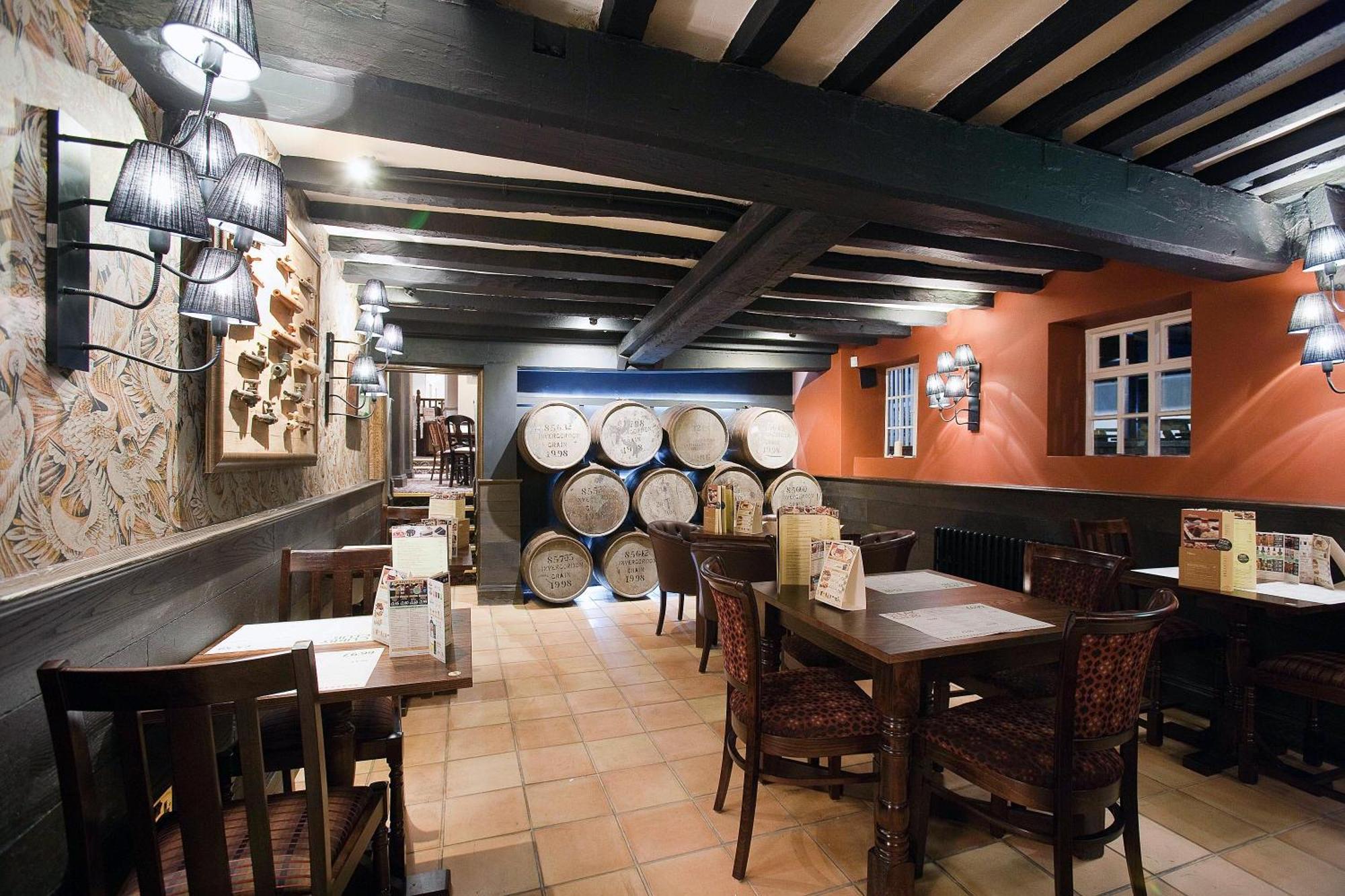 The Castle Hotel Wetherspoon 루틴 외부 사진