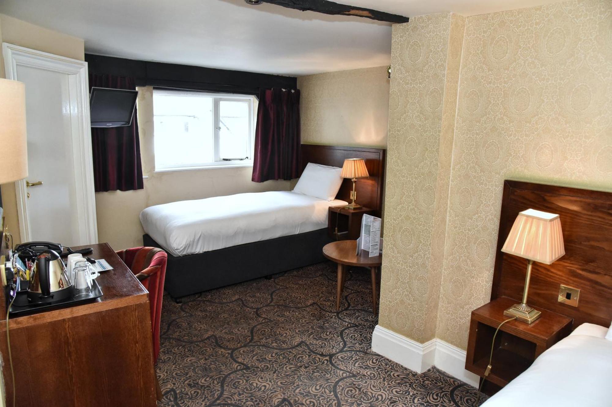 The Castle Hotel Wetherspoon 루틴 외부 사진